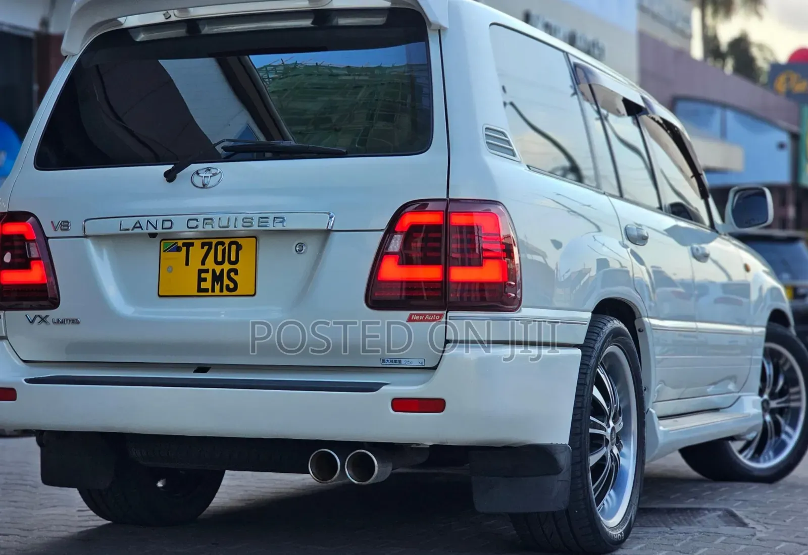Toyota Land Cruiser 2004 White
