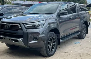 Toyota Hilux 2021 Gray