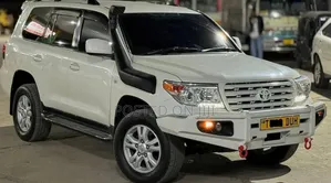 Toyota Land Cruiser 2009 White