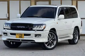 Toyota Land Cruiser HDJ 100 2001 Pearl