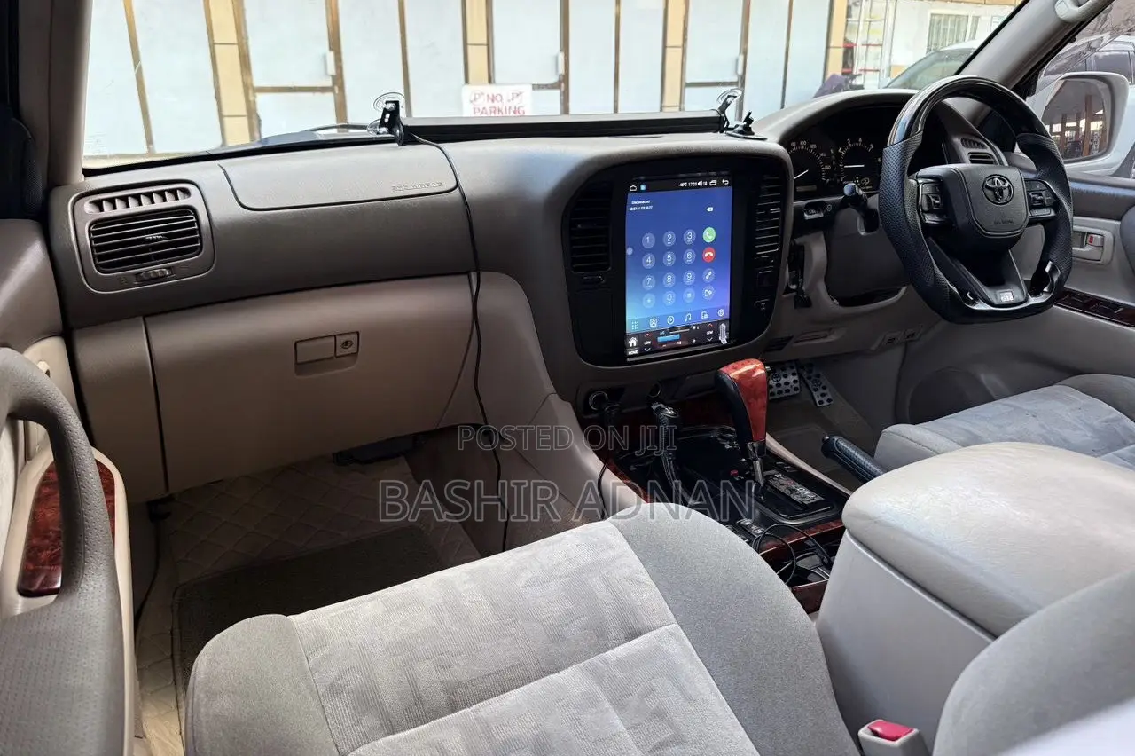 Toyota Land Cruiser HDJ 100 2001 Pearl