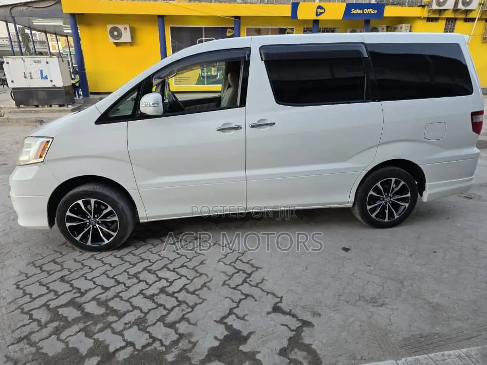Toyota Alphard 3.0 Petrol FWD 2004 White
