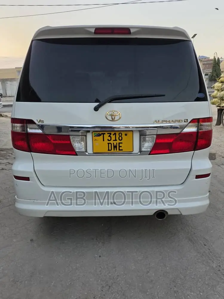 Toyota Alphard 3.0 Petrol FWD 2004 White