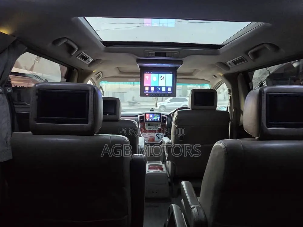 Toyota Alphard 3.0 Petrol FWD 2004 White