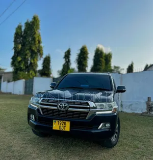 Toyota Land Cruiser 2010 Black