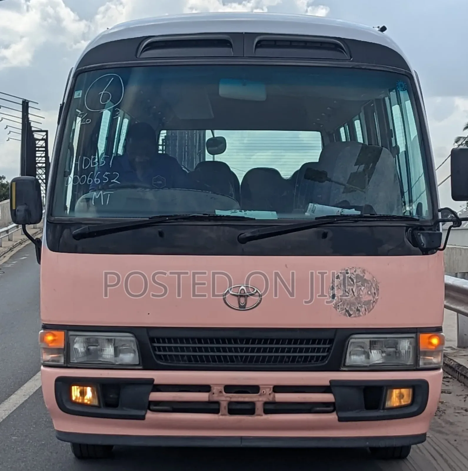 Toyota Coaster 2004 Pink