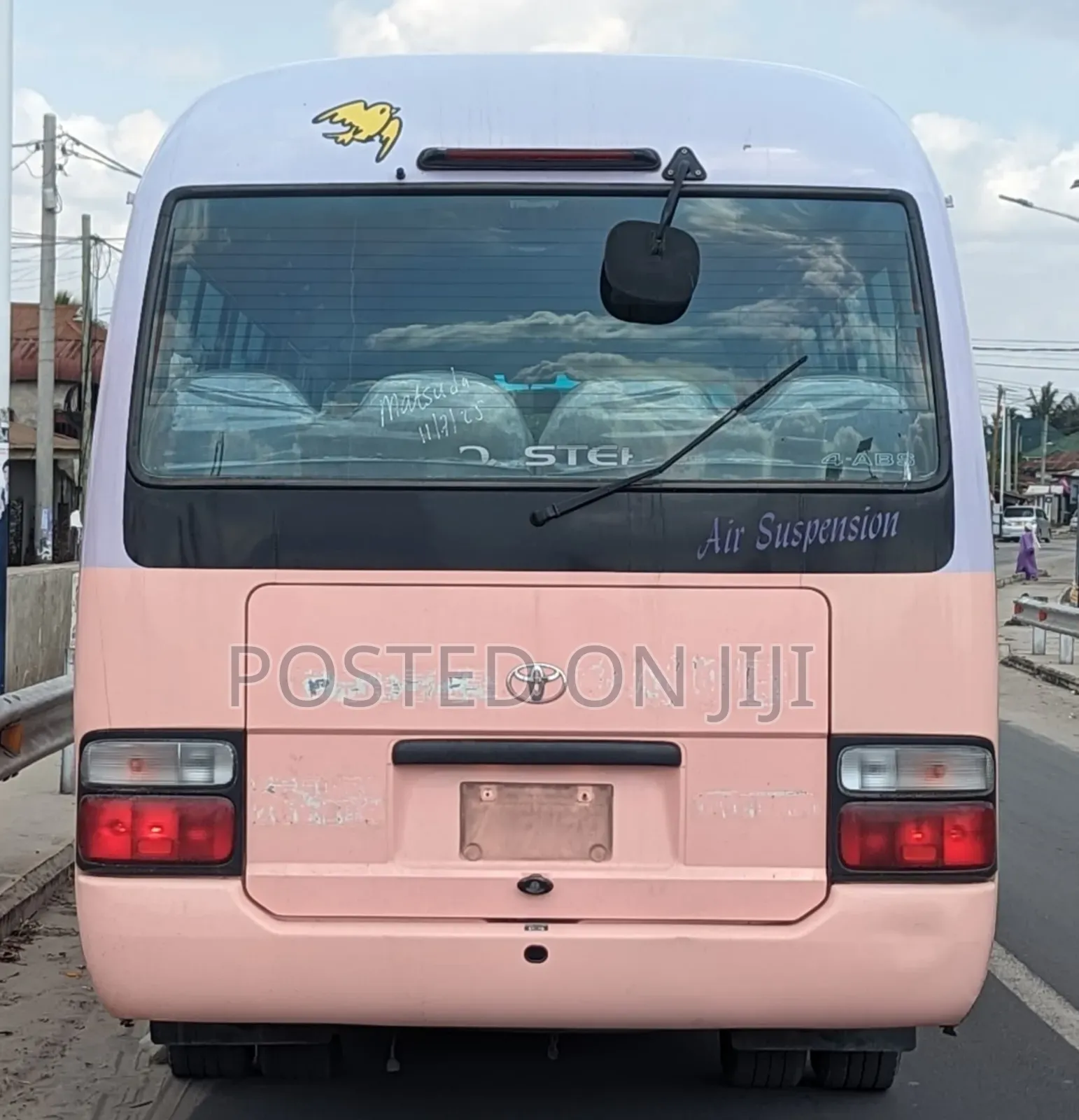 Toyota Coaster 2004 Pink