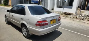 Toyota Corolla 1999 White
