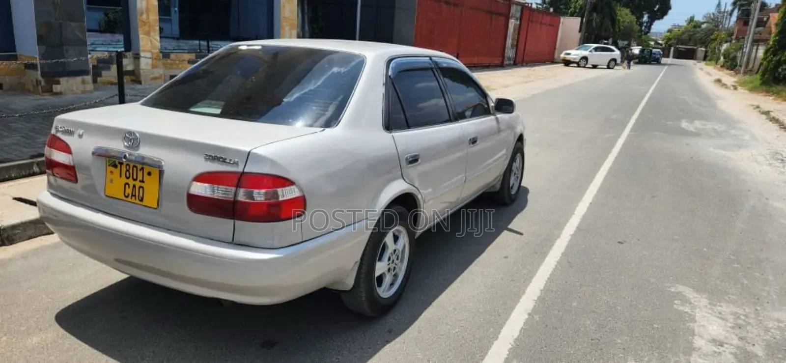 Toyota Corolla 1999 White