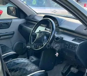 Nissan X-Trail 2005 Gold