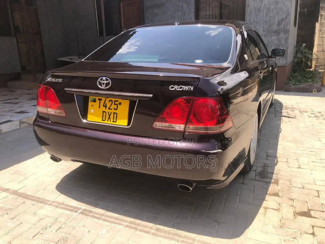 Toyota Crown 2006 Burgundy