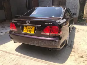 Toyota Crown 2006 Burgundy
