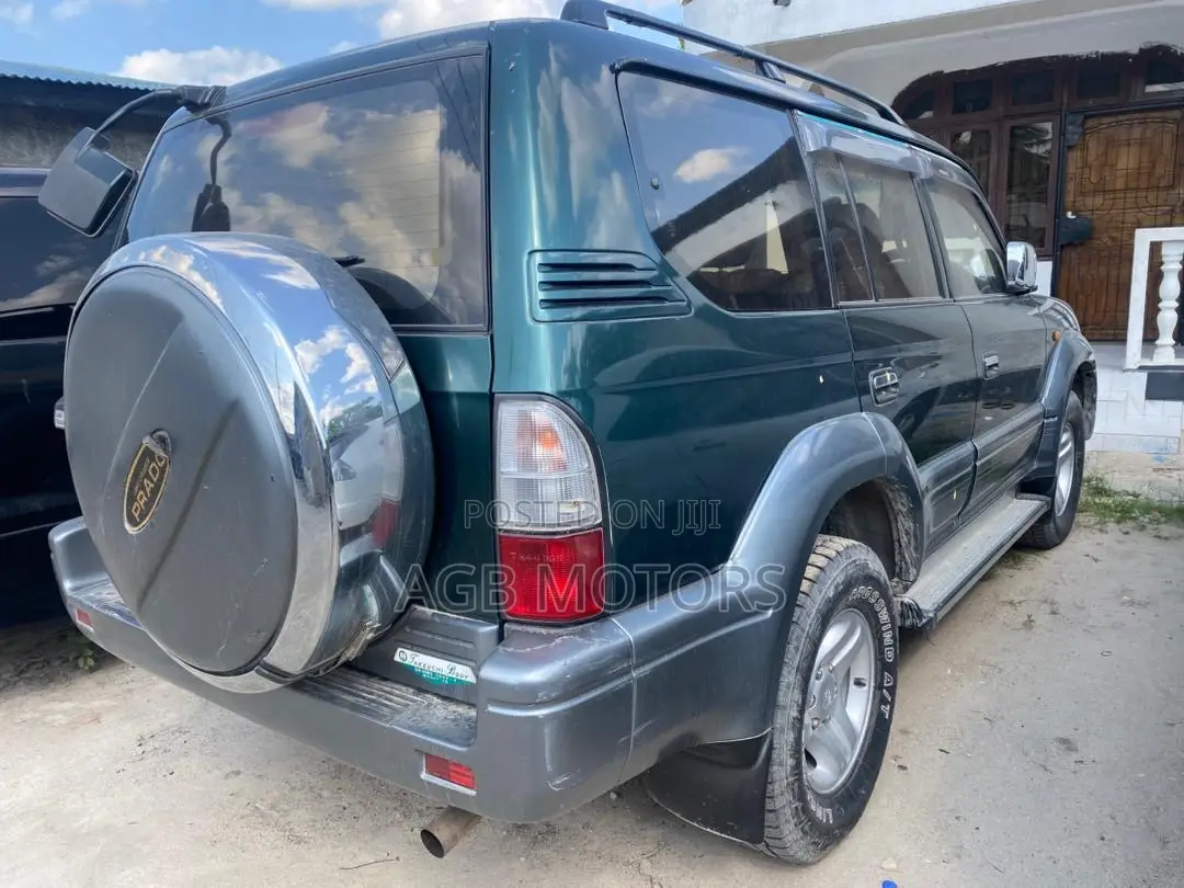 Toyota Land Cruiser Prado 2000 Green