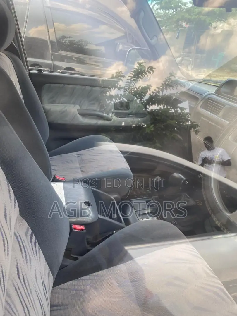 Toyota Land Cruiser Prado 2000 Green