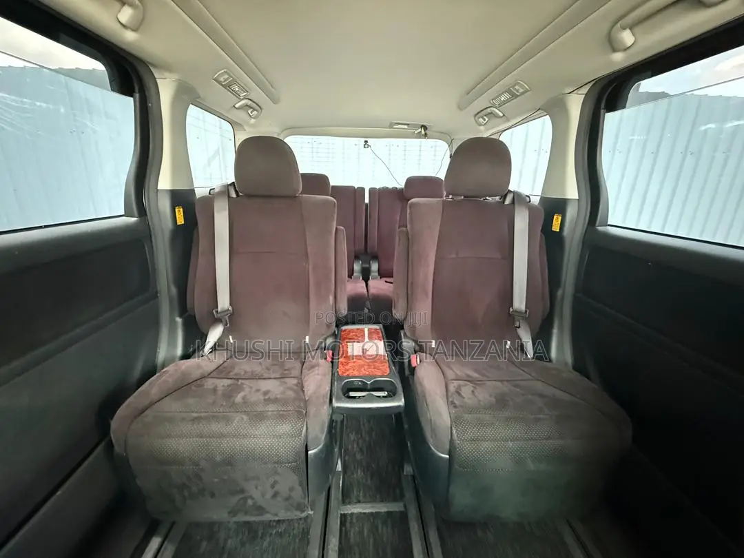 Toyota Alphard 2.4 Petrol FWD 2010 Gray