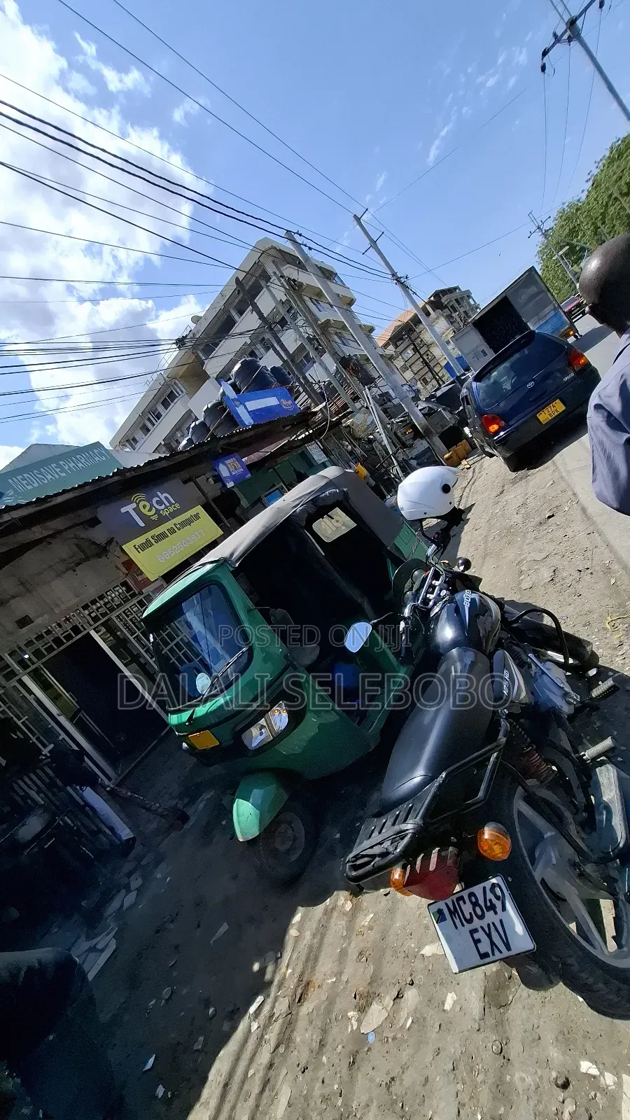 Plot Investment We Look Main Road Full Traffic