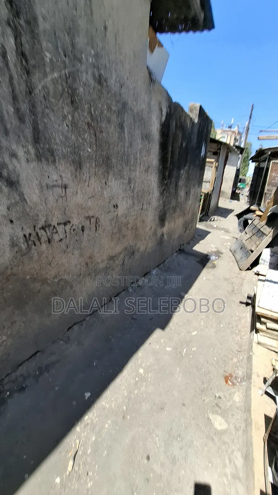 Plot Investment We Look Main Road Full Traffic