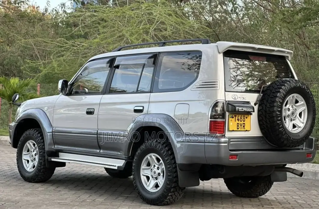 Toyota Land Cruiser Prado 1999 White