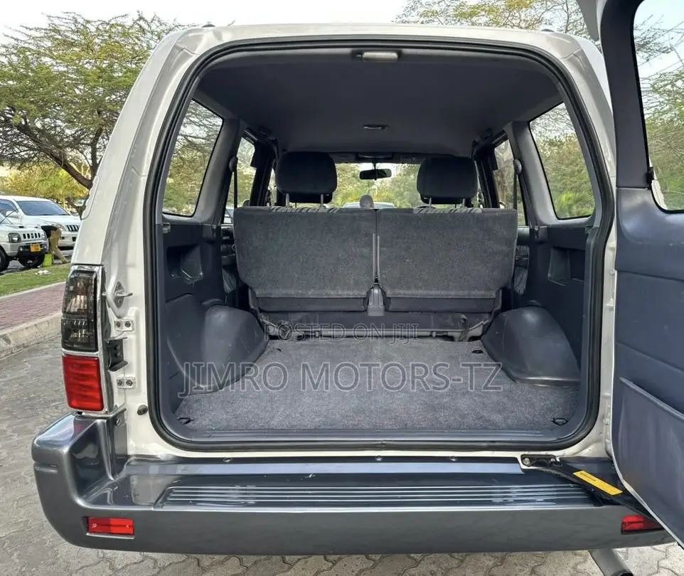 Toyota Land Cruiser Prado 1999 White