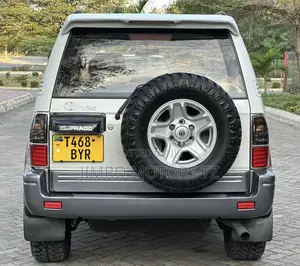 Toyota Land Cruiser Prado 1999 White