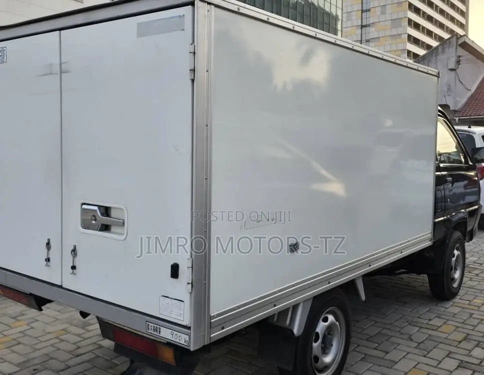 Toyota Town Ace Bei 2001 Blue