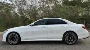 Mercedes-Benz E200 2016 White