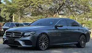 Mercedes-Benz E200 2016 Gray