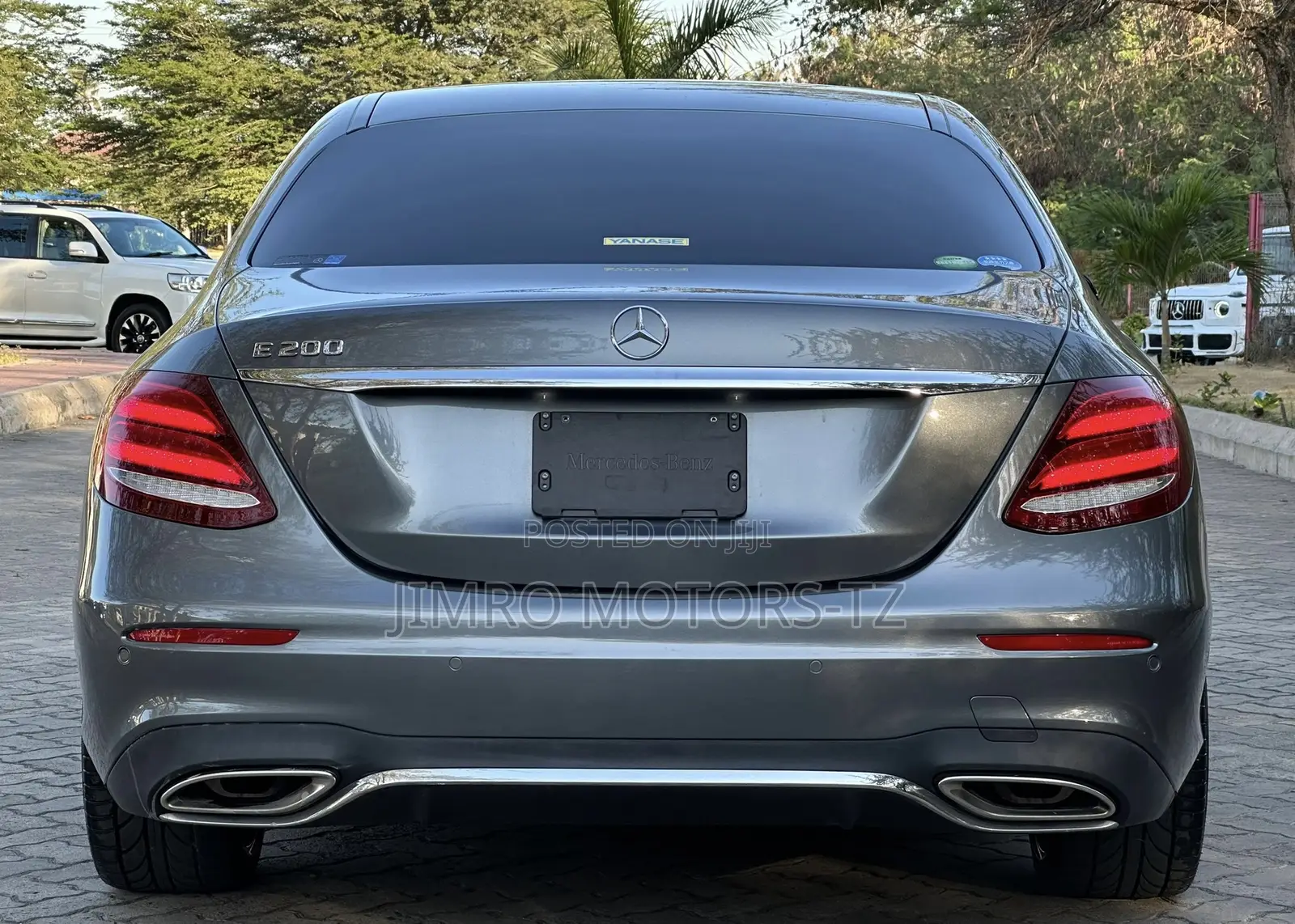 Mercedes-Benz E200 2016 Gray