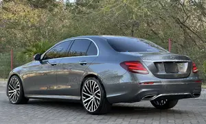 Mercedes-Benz E200 2016 Gray