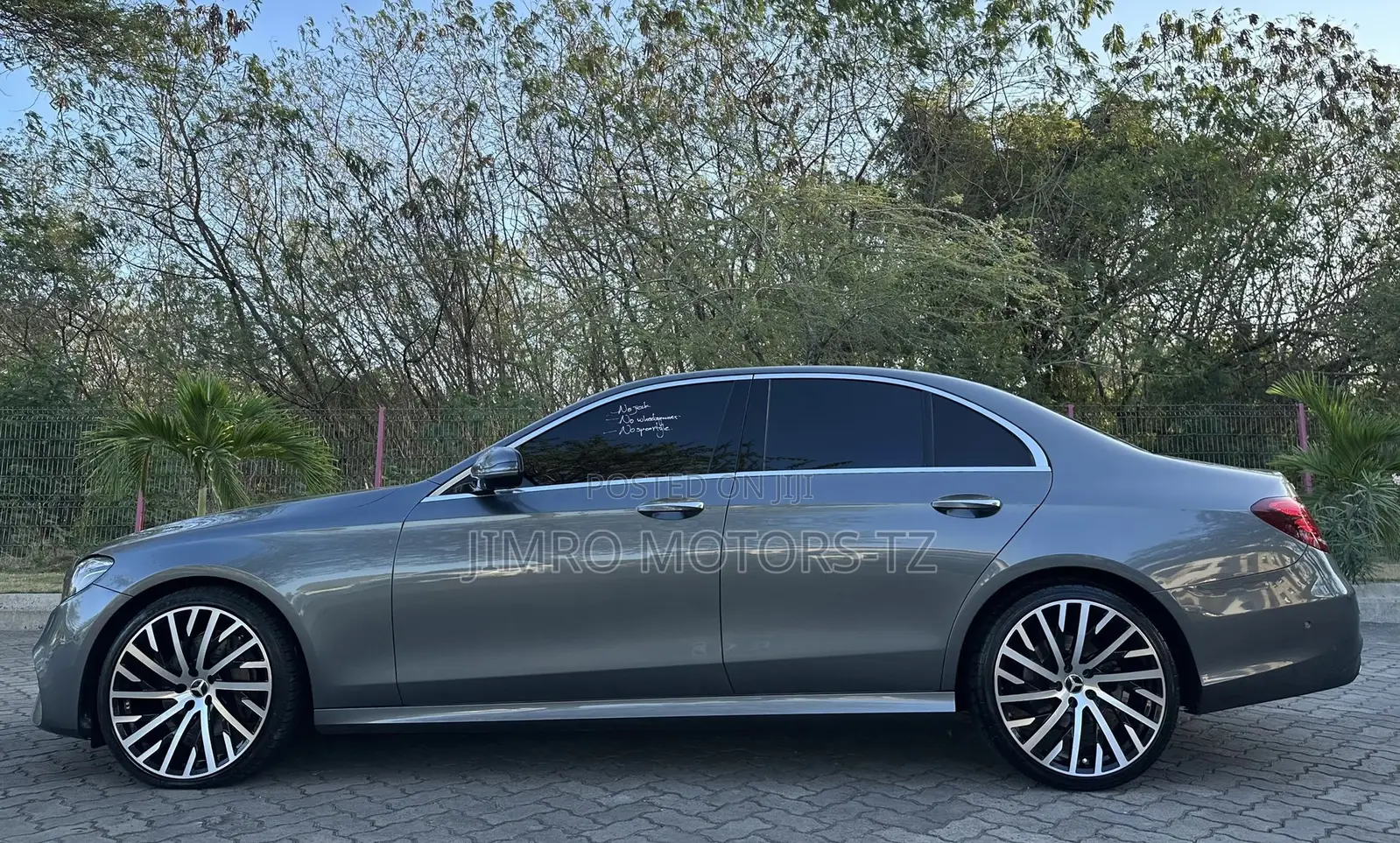 Mercedes-Benz E200 2016 Gray