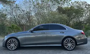 Mercedes-Benz E200 2016 Gray