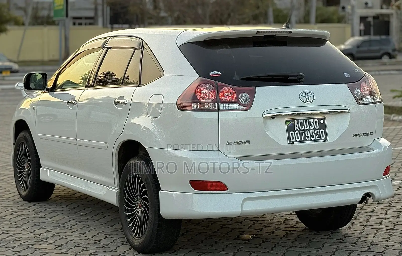 Toyota Harrier 2007 White