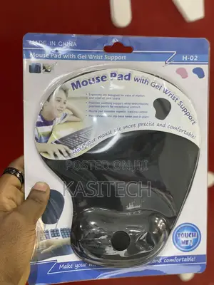 Mouse Pad With Hand Support