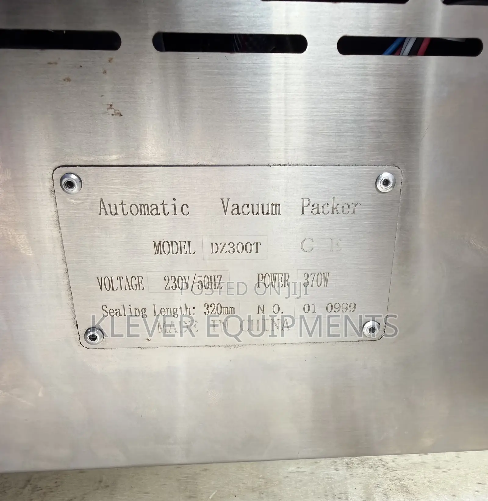 Commercial Vacuum Packing Machine. Model Dz-300t
