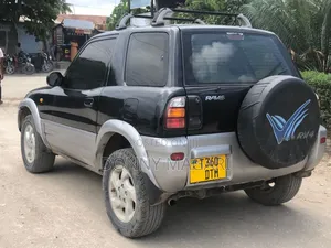 Toyota RAV4 Automatic 2003 Black