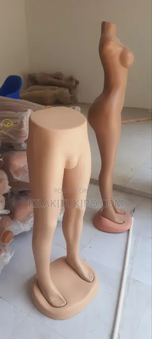 Women Shop Statue Sample