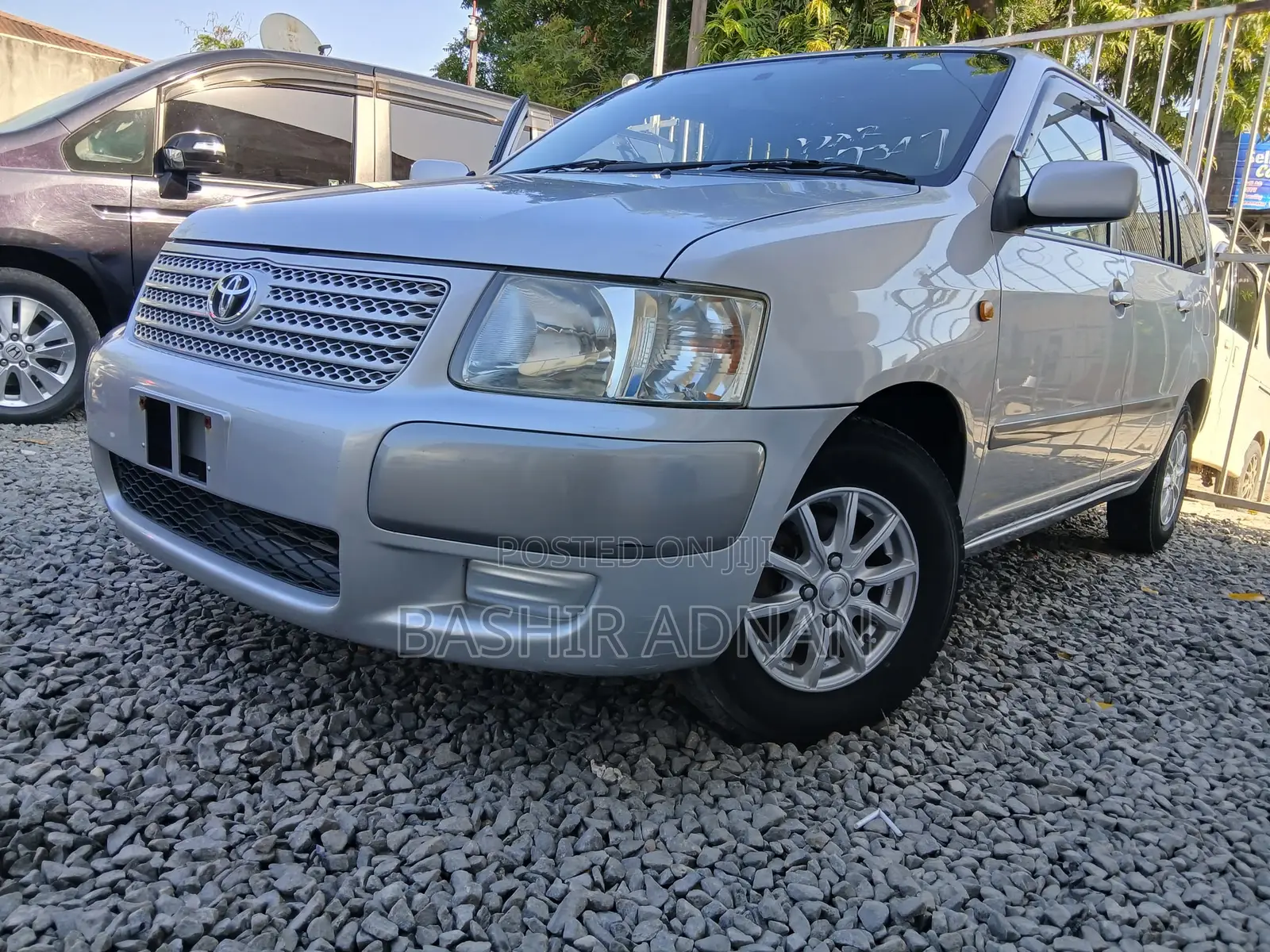 Toyota Succeed 2011 Silver