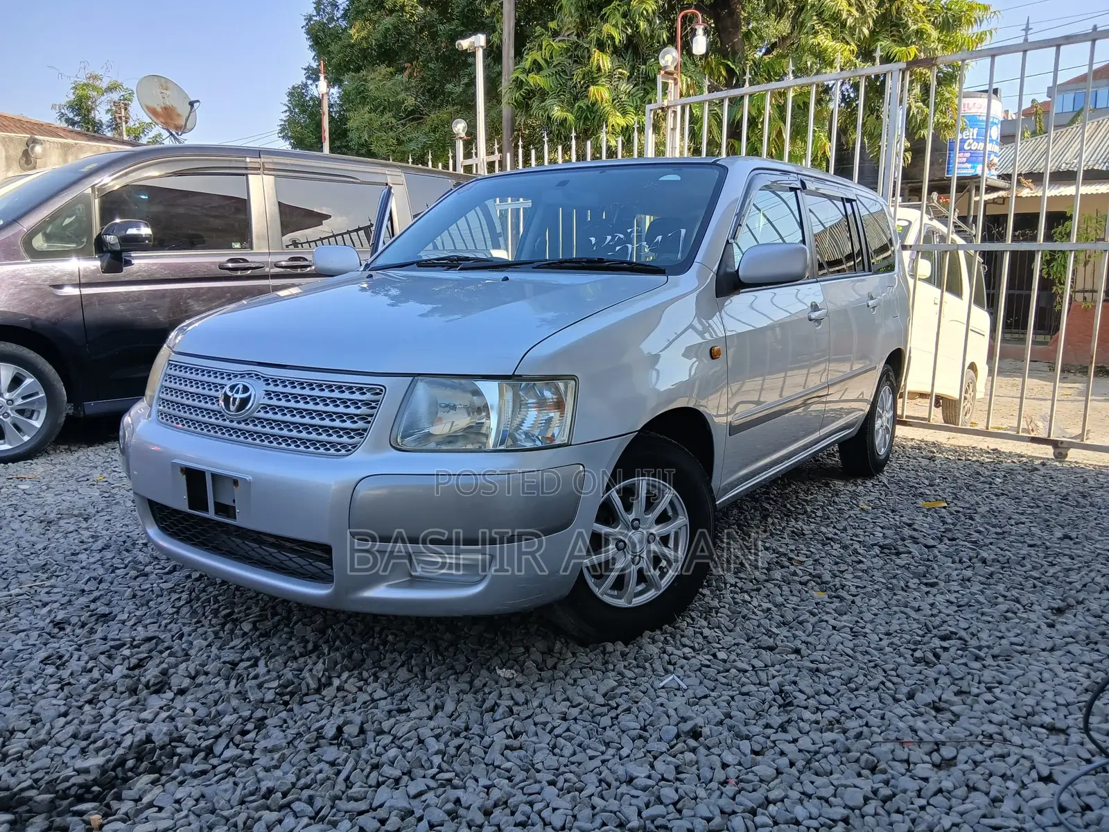 Toyota Succeed 2011 Silver