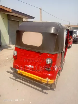 Bajaj 2004 Red