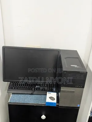 Desktop Computer Dell OptiPlex 390 4GB Intel Core 5 HDD 500GB