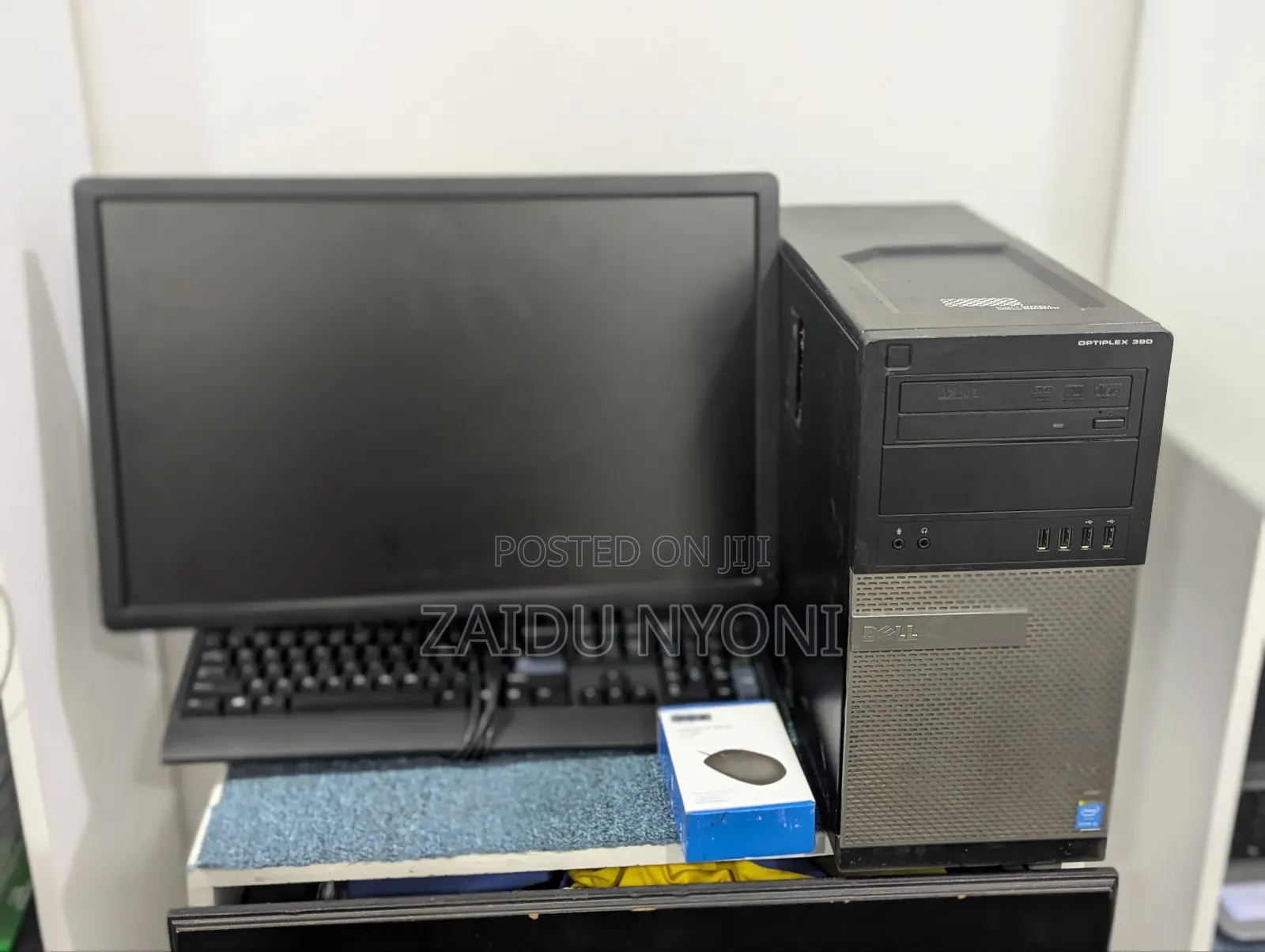 Desktop Computer Dell OptiPlex 390 4GB Intel Core 5 HDD 500GB