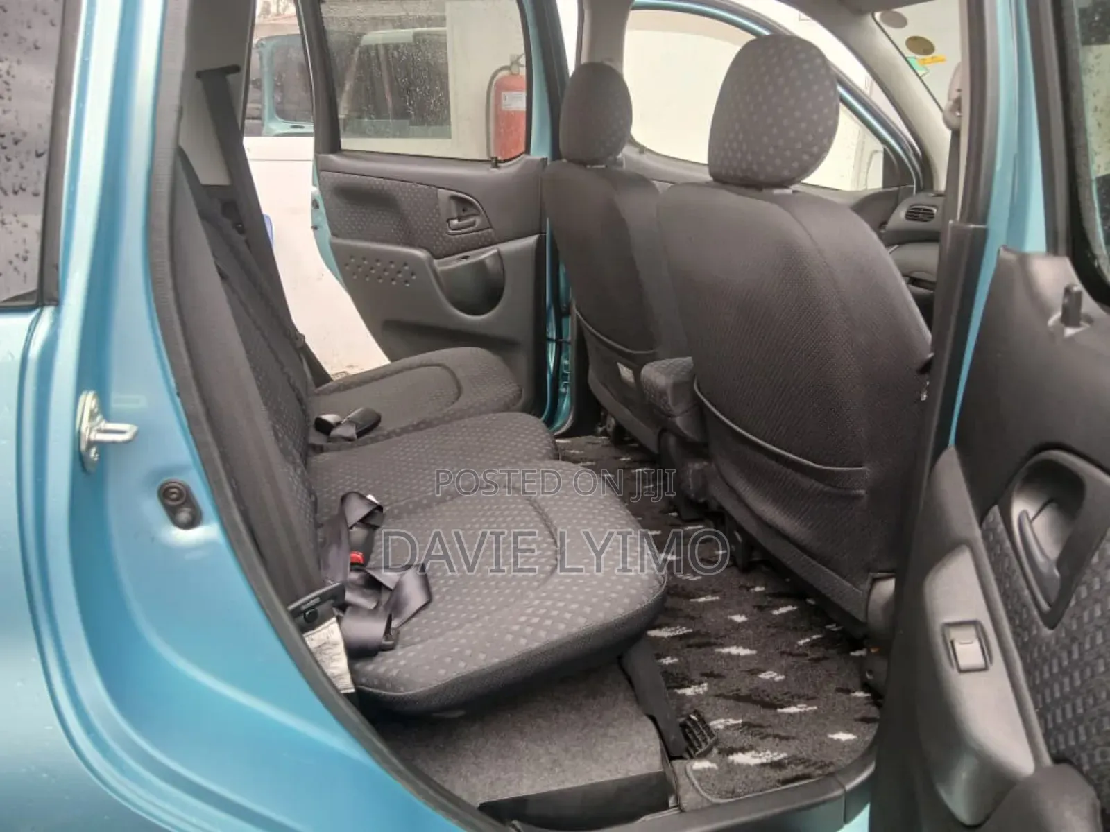 Toyota Fun Cargo 2004 Blue