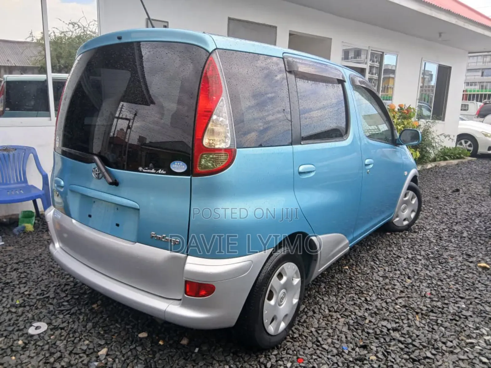 Toyota Fun Cargo 2004 Blue