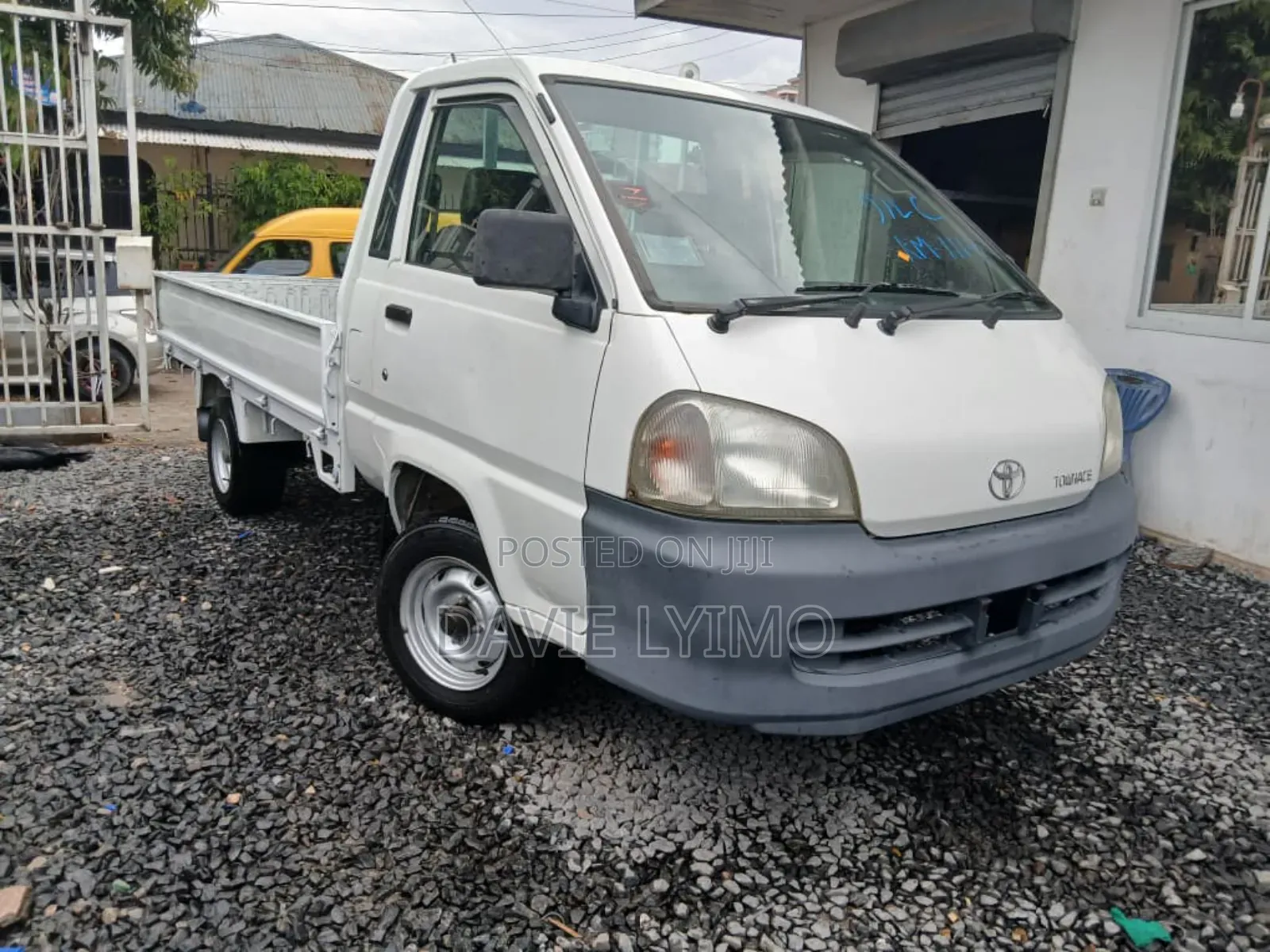 Toyota TownAce 1999 White