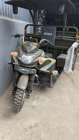 New Motorcycle 2025 Green
