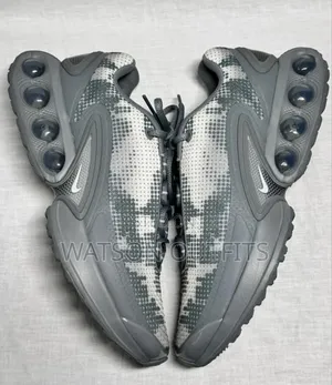 Men's Shoes Very Very Hot
