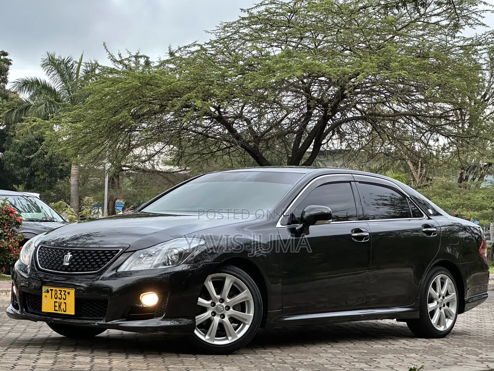 Toyota Crown 2009 Black
