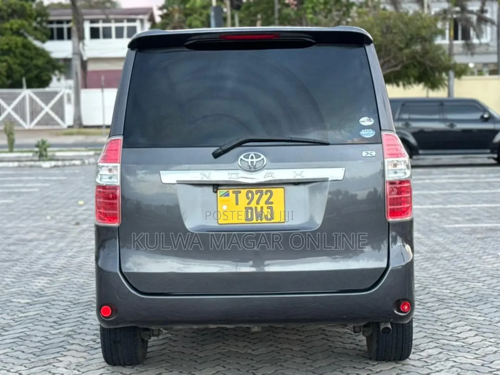 Toyota Noah 2009 Black