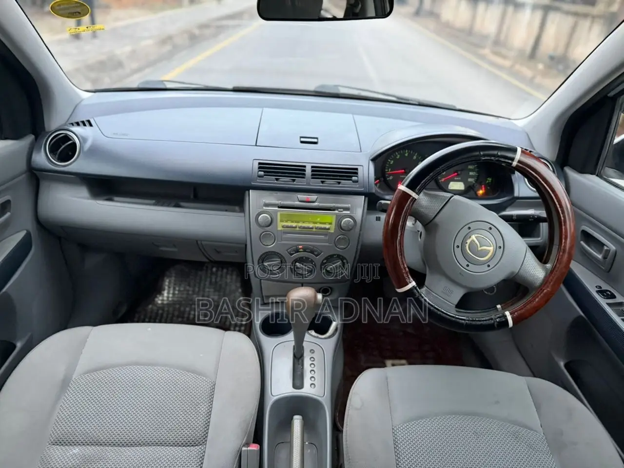 Mazda Demio 2004 Silver