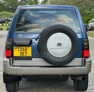 Toyota Land Cruiser Prado 2001 Blue